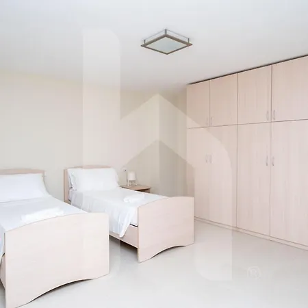 Homiday - Cerrano Park *