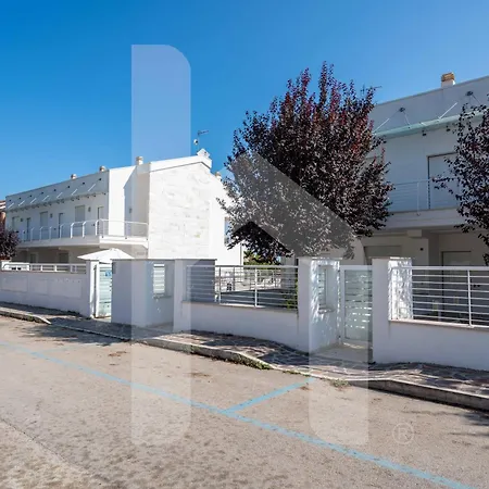 Homiday - Cerrano Park Apartman *