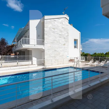 Homiday - Cerrano Park