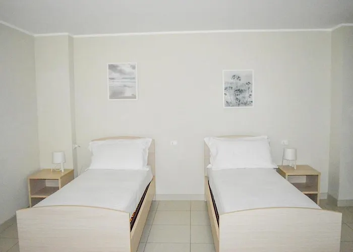 Homiday - Cerrano Park Apartman