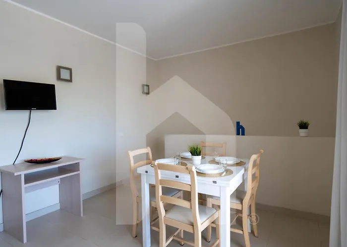 Homiday - Cerrano Park Apartman *